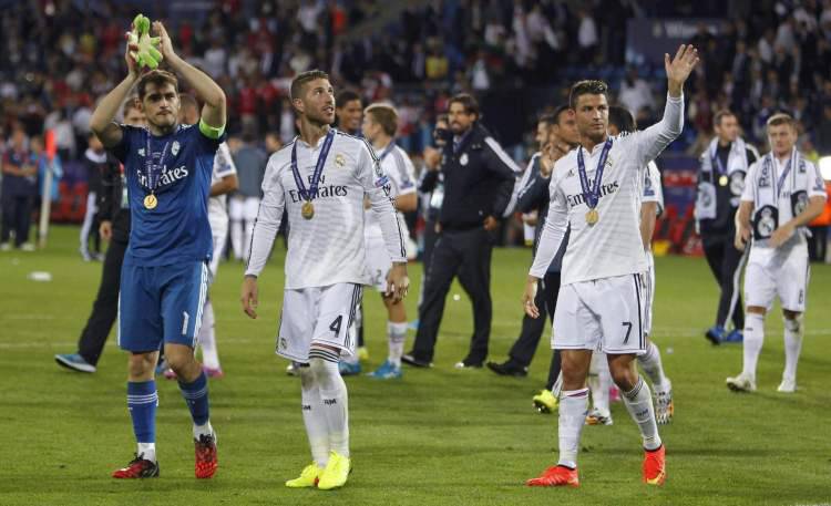 Cristiano Ronaldo festeggia la doppietta decisiva al Siviglia in Supercoppa UEFA nel 2014