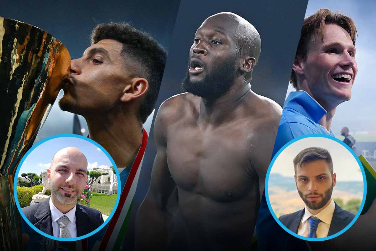 Giocatori di calcio con i giornalisti Nicola Lo Conte e Giuseppe Barone