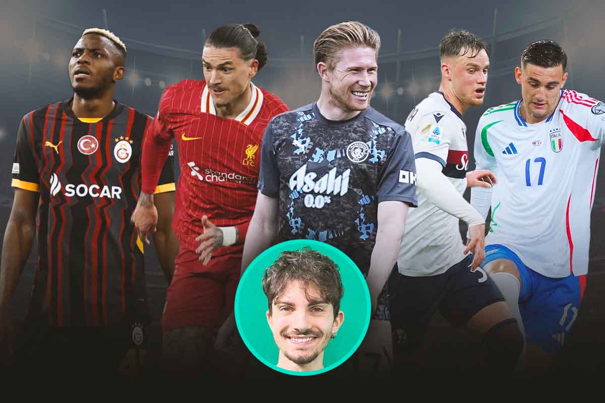 Giocatori di Serie A e al centro il giornalista sportivo Claudio Mancini
