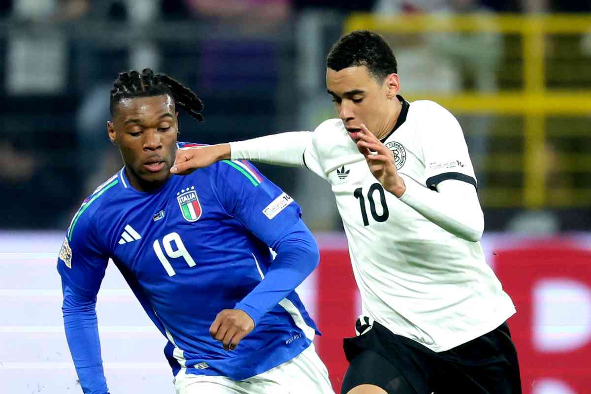 Hincapie al Tottenham libera Udogie