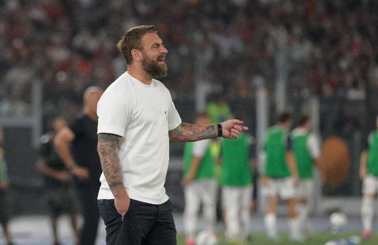 De Rossi urla indicazioni