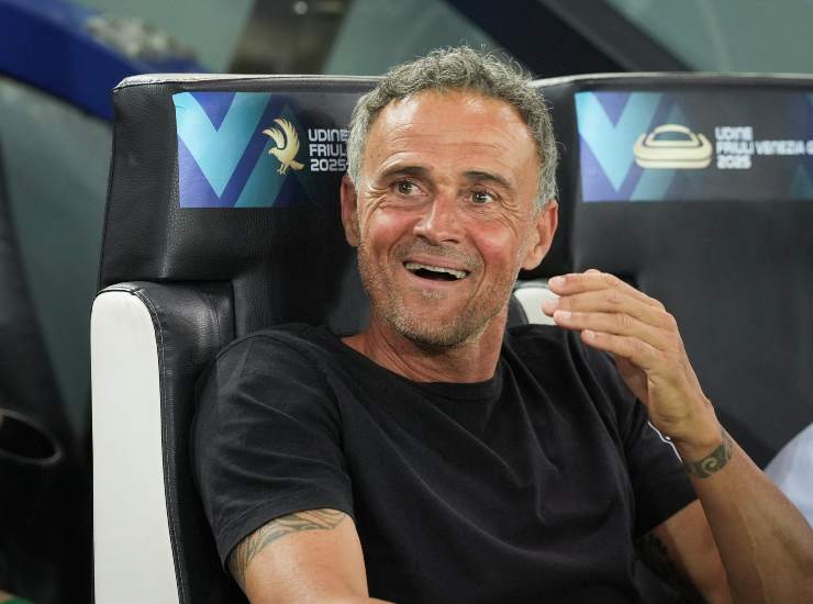 Luis Enrique sorridente