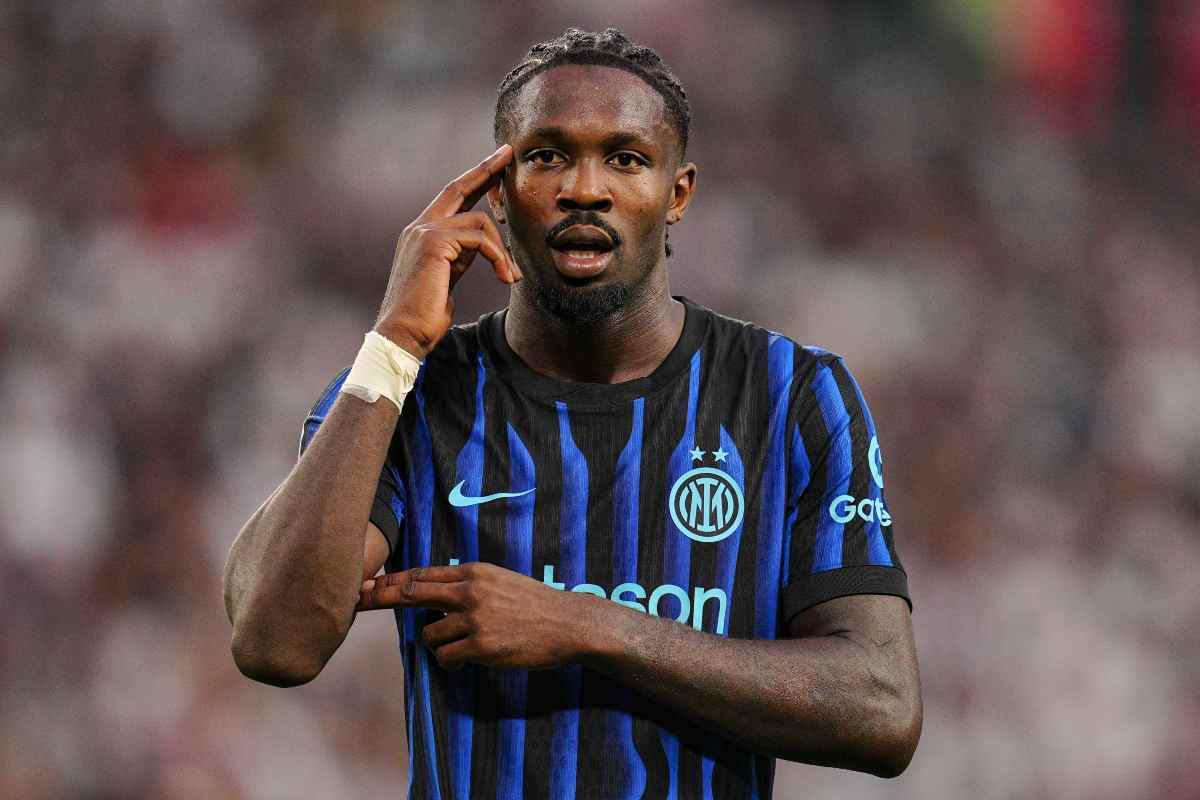 Thuram esulta dopo una rete
