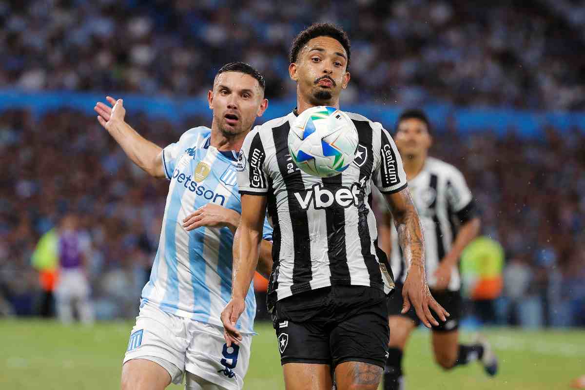 Vitinho in azione