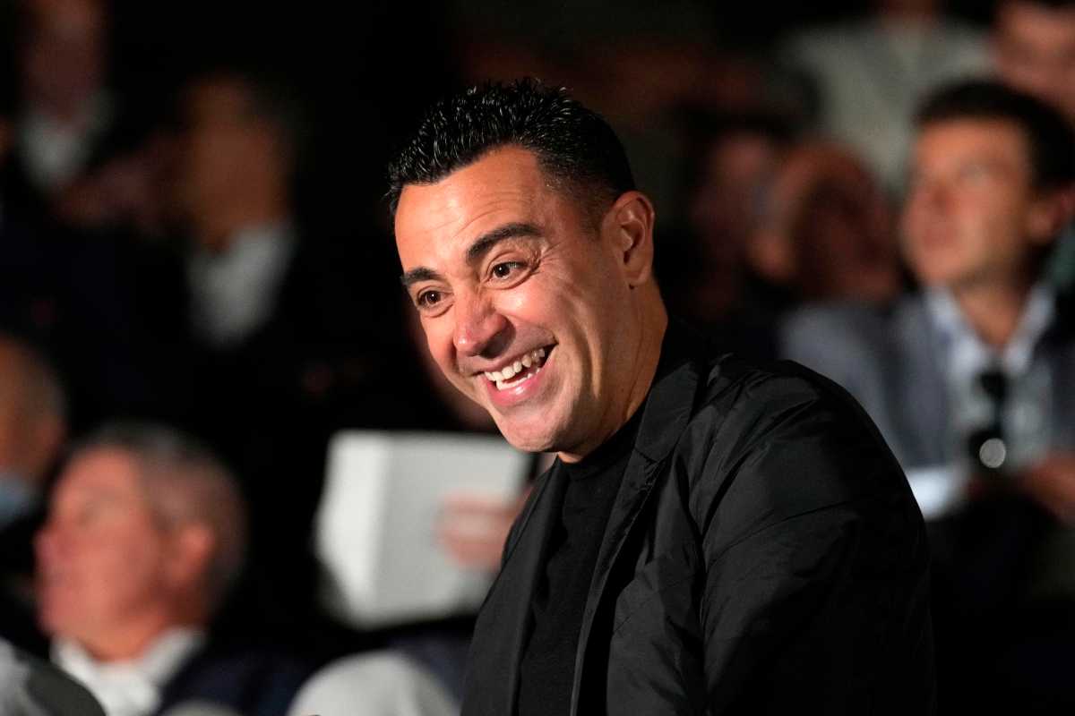 Xavi sorridente in primo piano