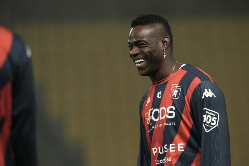 Balotelli sorride in primo piano