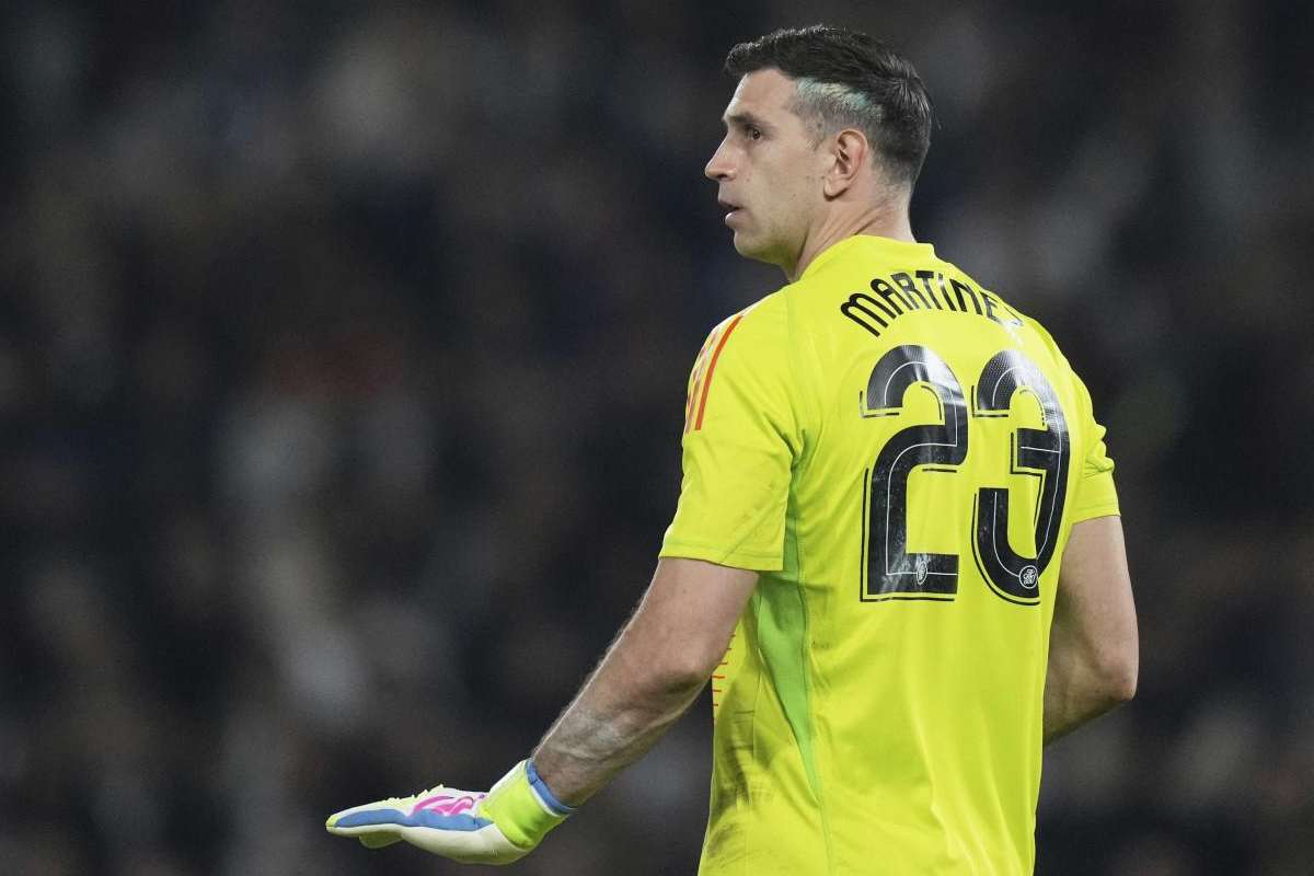 Emiliano Martinez può finire al Milan