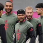 Gnabry durante riscaldamento