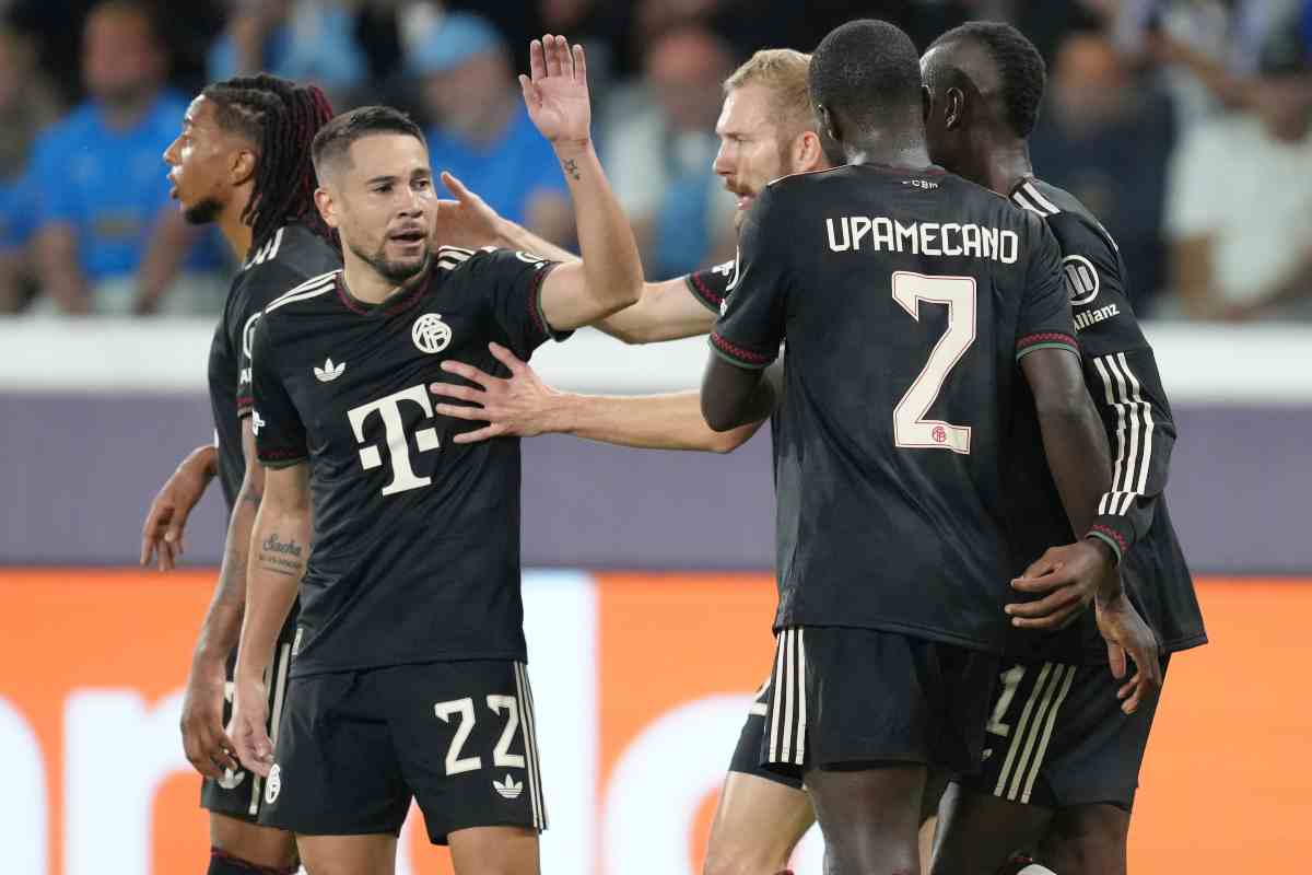 Guerreiro esulta con i compagni