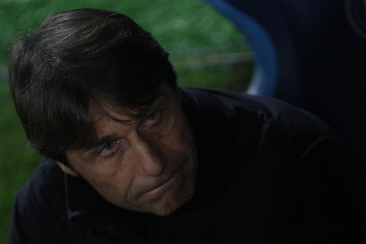 Conte vince la panchina d'oro e torna sulle lamentele
